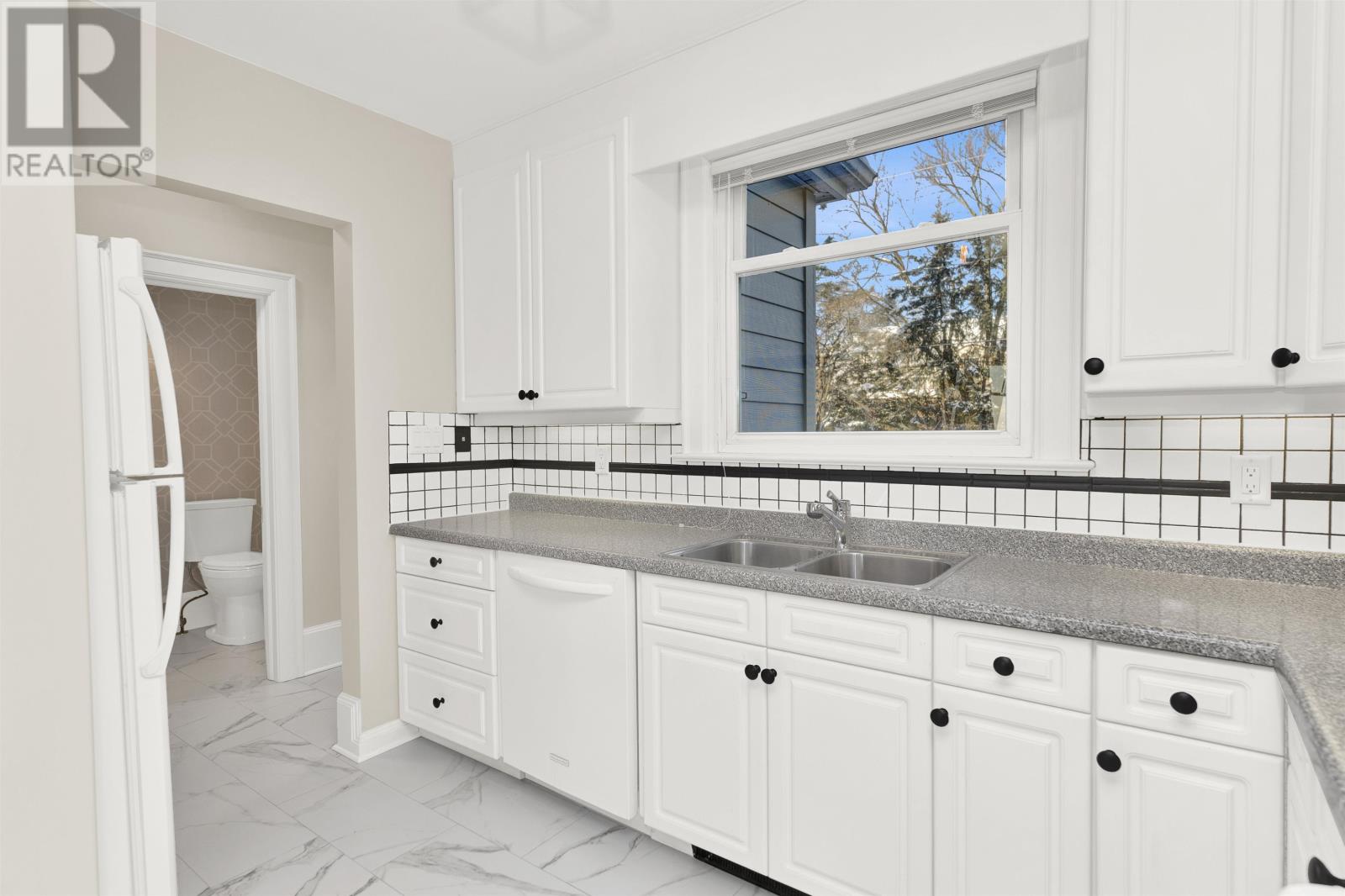 120 High St S, Thunder Bay, Ontario  P7B 3K5 - Photo 13 - TB2600083