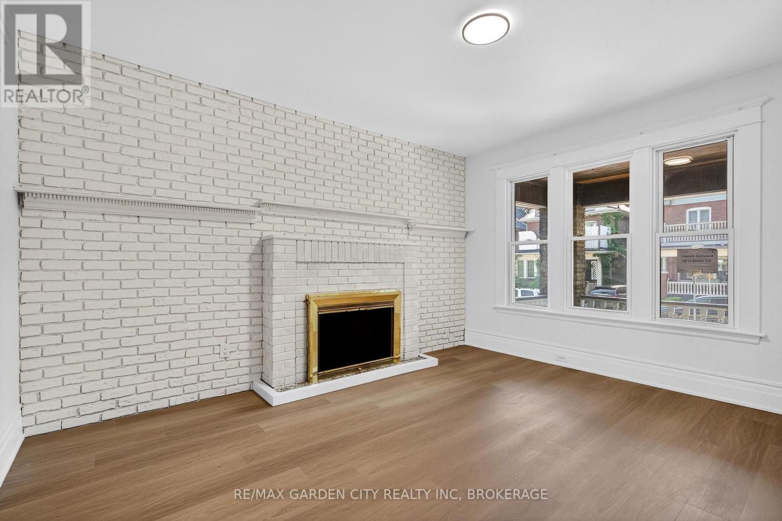 Main - 104 Carrick Avenue, Hamilton (Stripley), Ontario  L8M 2W6 - Photo 10 - X12714386