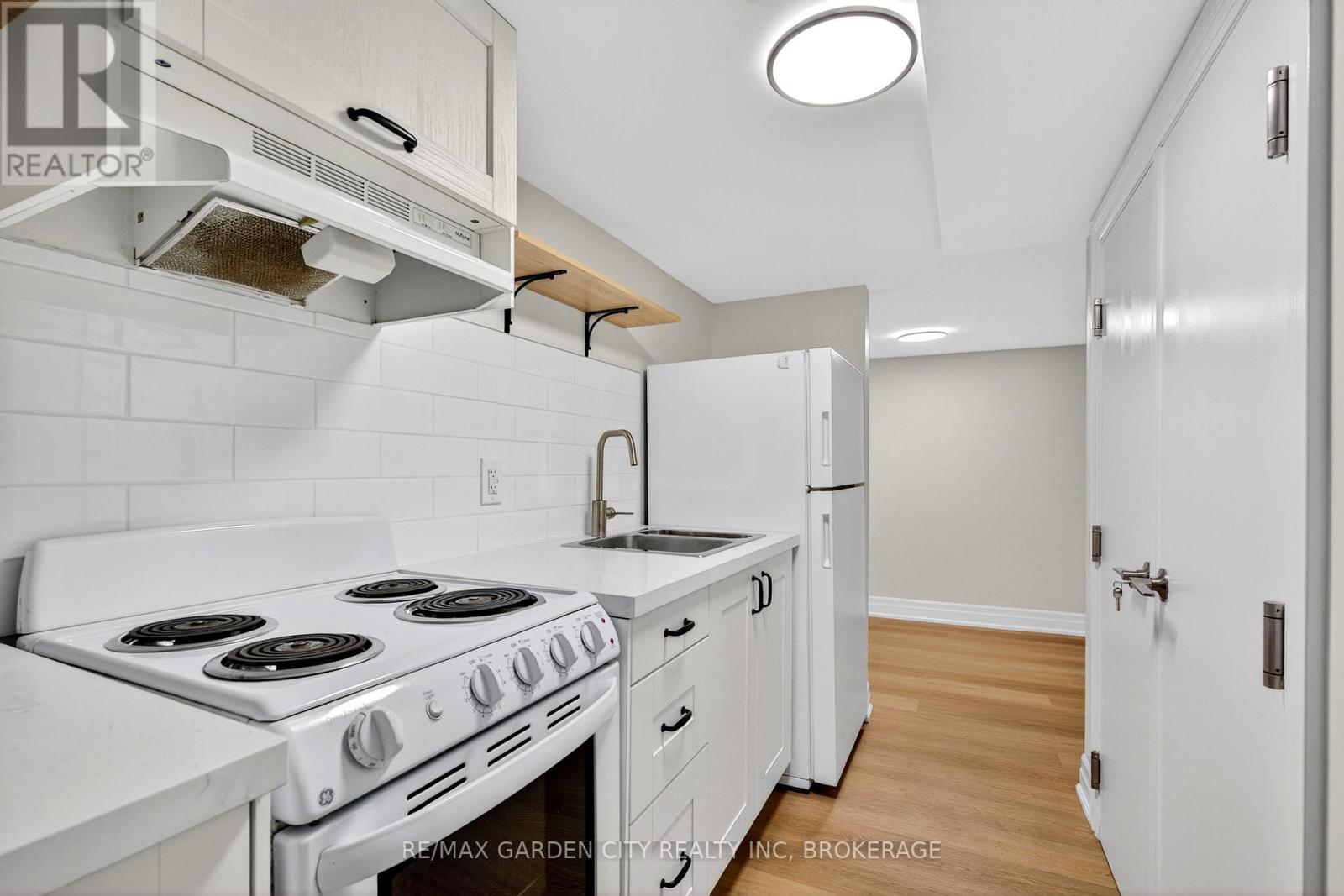 Lower - 104 Carrick Avenue, Hamilton (Stripley), Ontario  L8M 2W6 - Photo 13 - X12714476