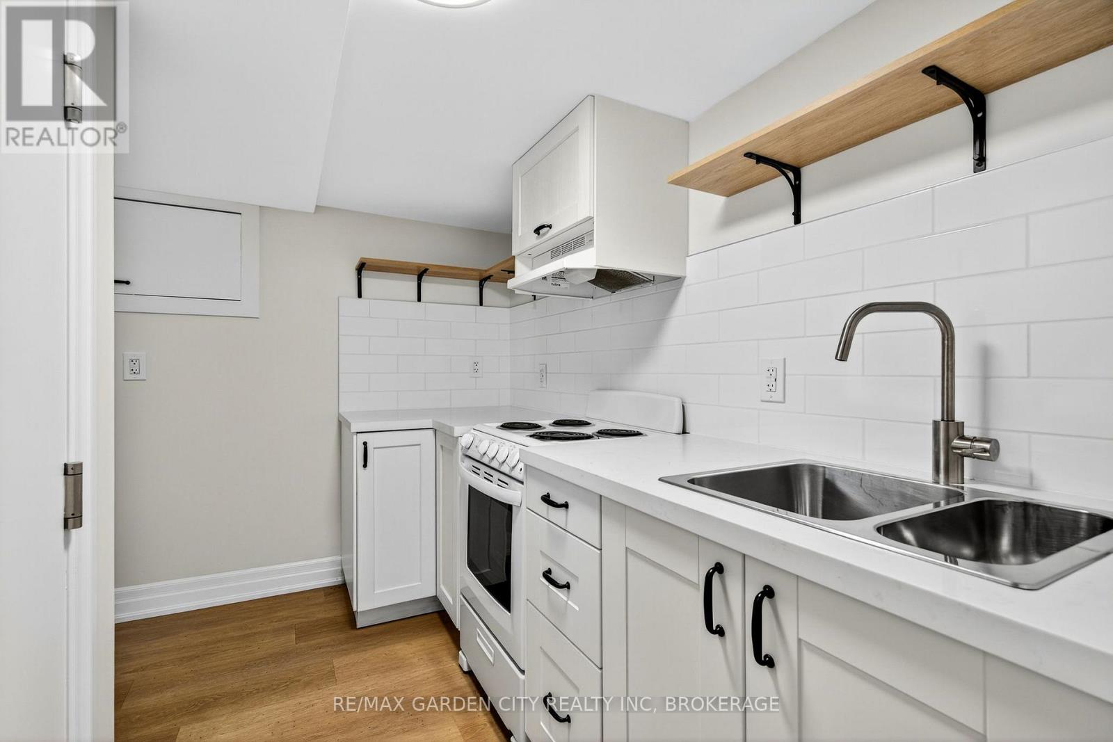 Lower - 104 Carrick Avenue, Hamilton (Stripley), Ontario  L8M 2W6 - Photo 14 - X12714476