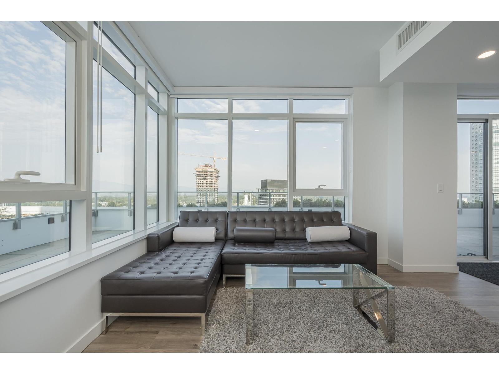 3801 10448 University Drive, Surrey, British Columbia  V3T 0S7 - Photo 8 - R3081435