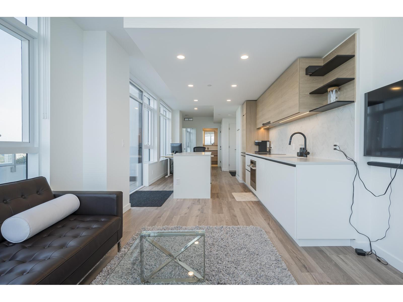 3801 10448 University Drive, Surrey, British Columbia  V3T 0S7 - Photo 9 - R3081435