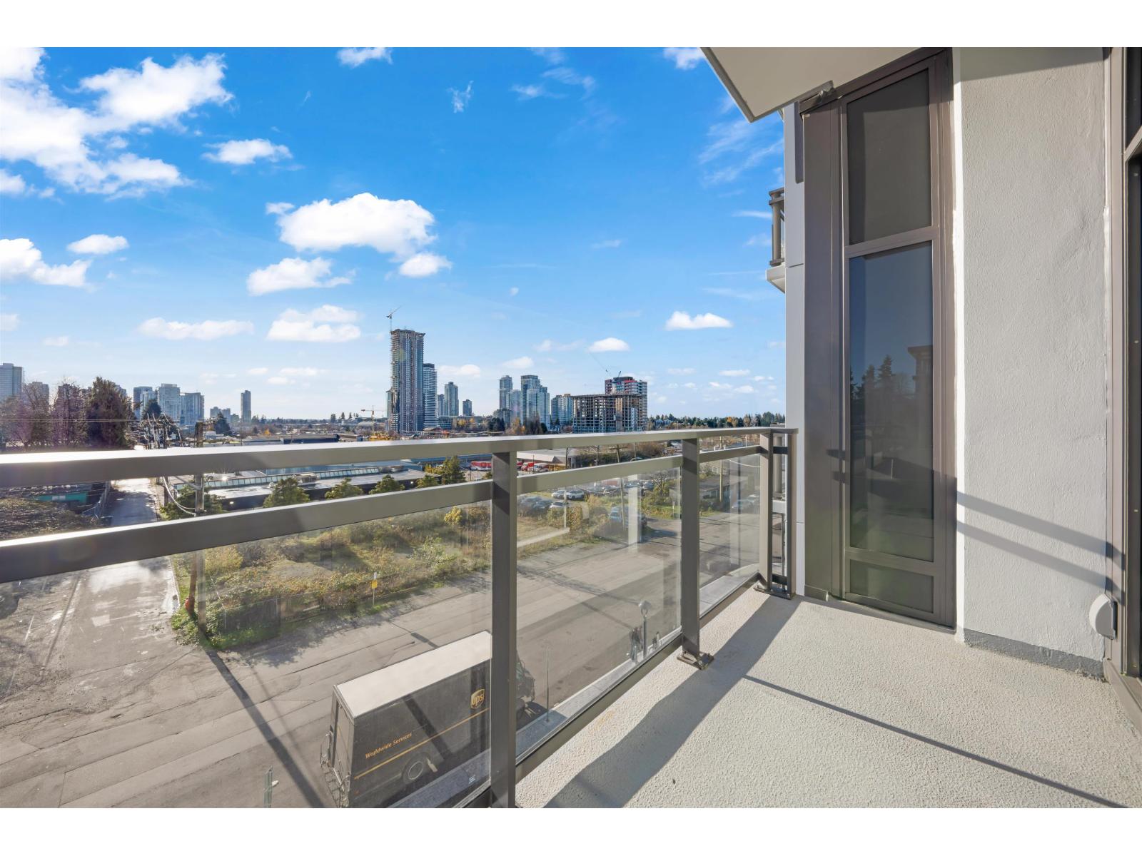 402 13675 107a Street, Surrey, British Columbia  V3T 0X2 - Photo 9 - R3081443