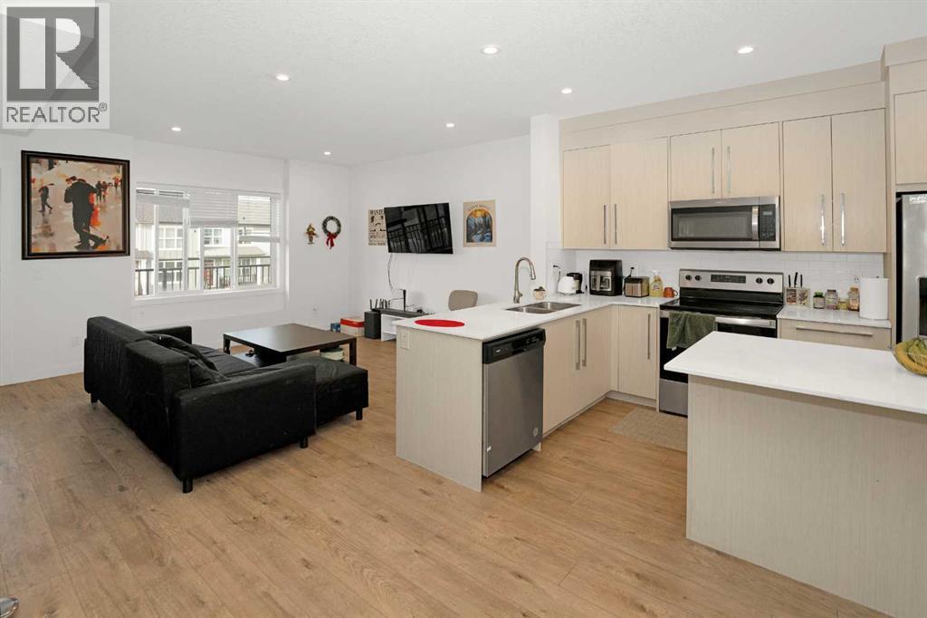 633 Savanna Boulevard Ne, Calgary, Alberta  T3J 2K2 - Photo 7 - A2280587