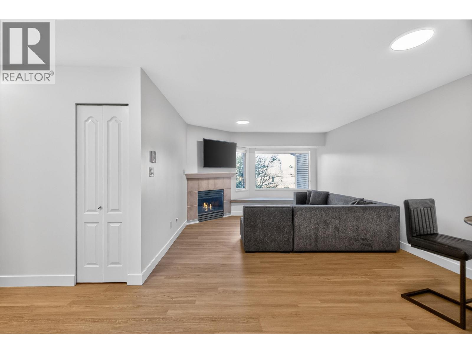 303 3738 Norfolk Street, Burnaby, British Columbia  V5G 4V4 - Photo 8 - R3081203