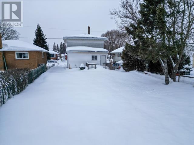 660 Lennox Ave, Sault Ste. Marie, Ontario P6C 3P8 - Photo 3 - SM260140