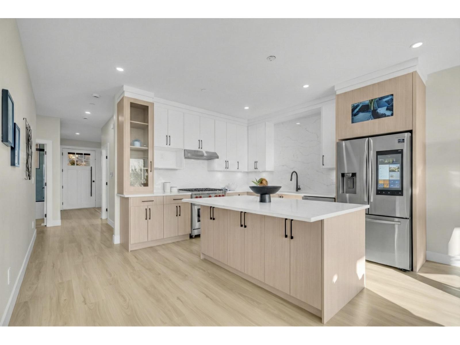 33064 4th Avenue, Mission, British Columbia  V2V 1S5 - Photo 8 - R3081163