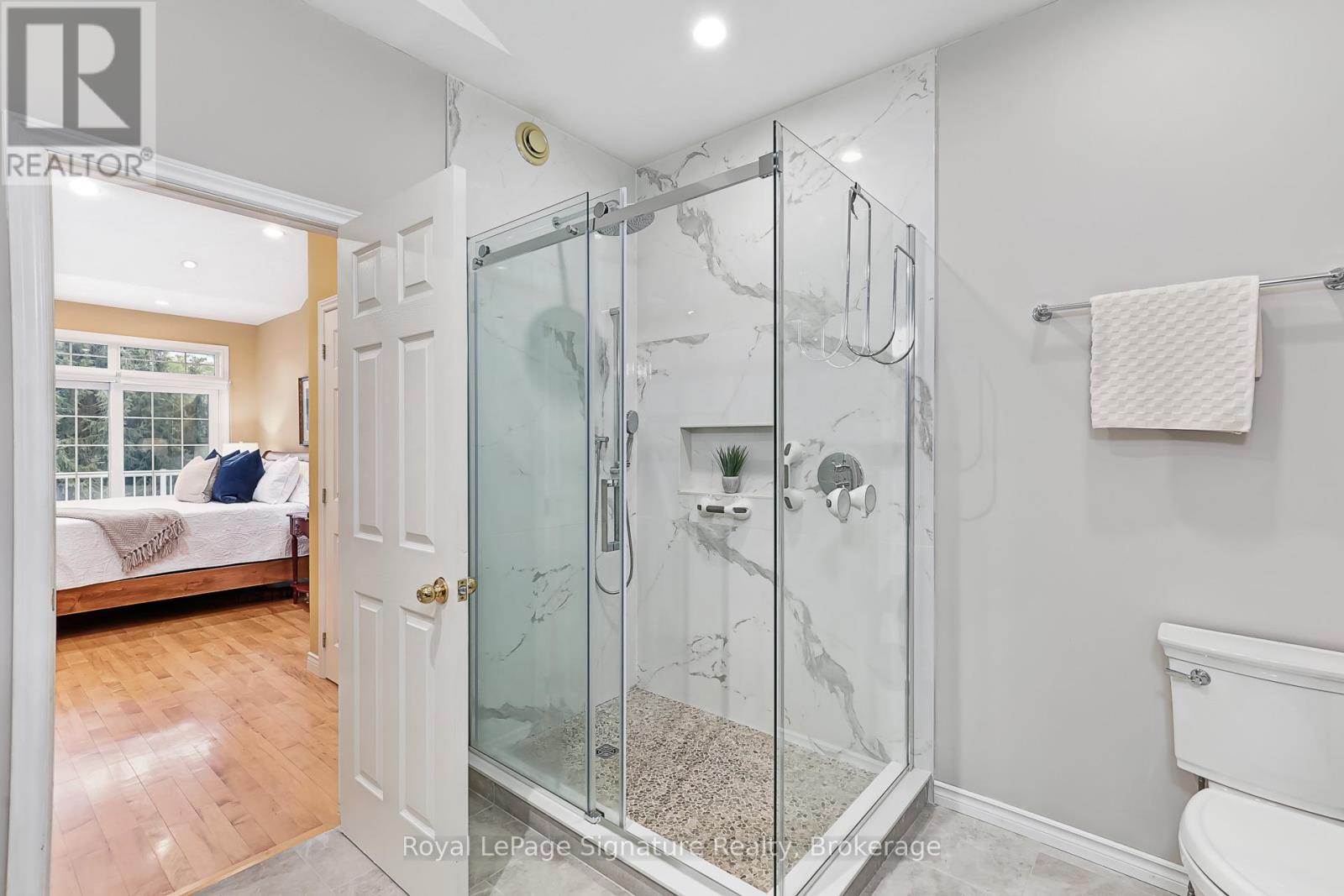 180 Russell Street E, Blue Mountains, Ontario  N0H 1J0 - Photo 17 - X12712392