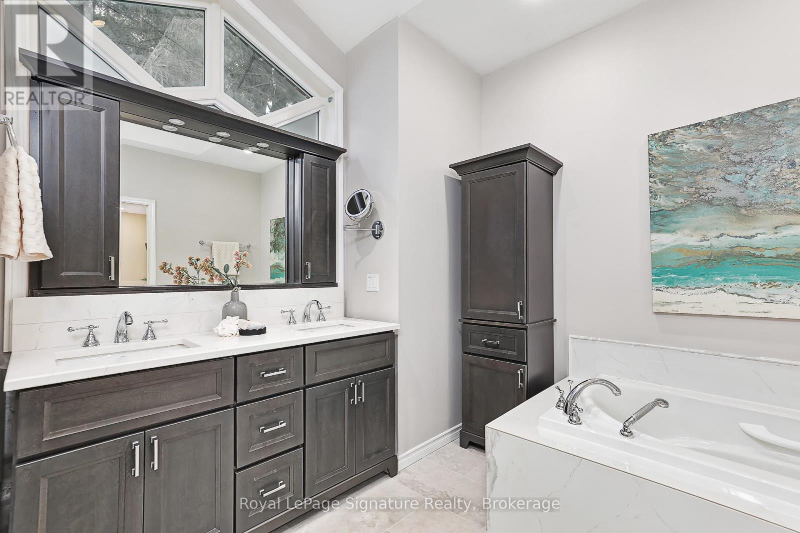 180 Russell Street E, Blue Mountains, Ontario  N0H 1J0 - Photo 18 - X12712392