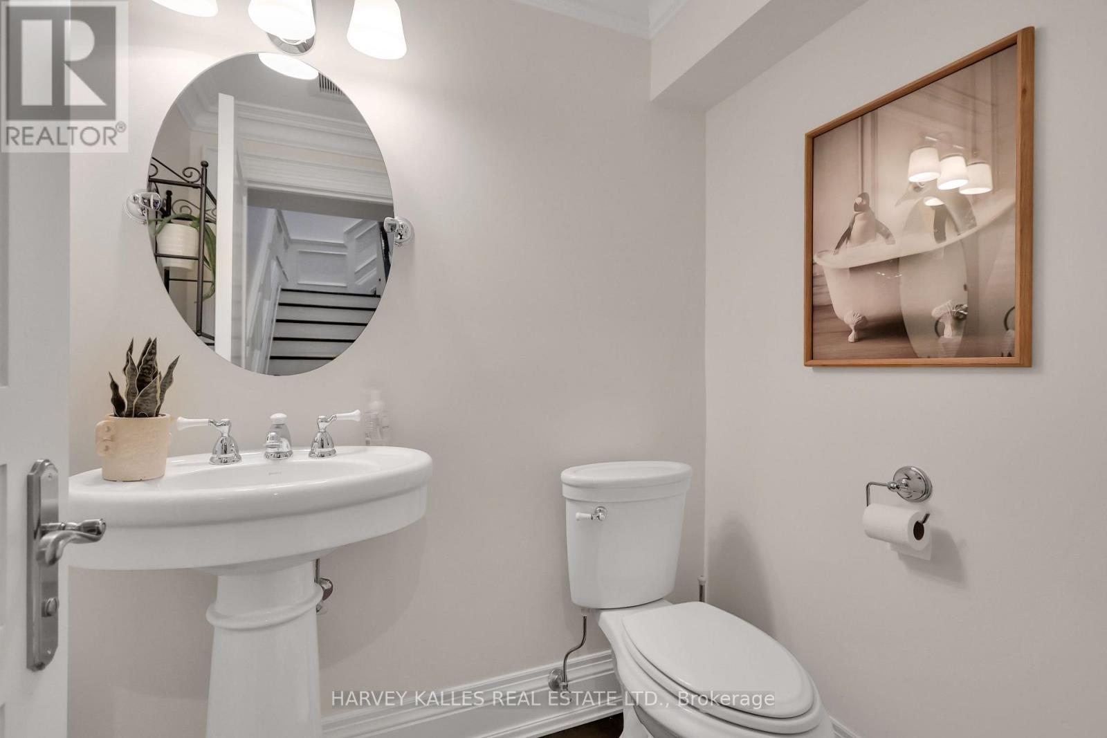 39 Gormley Avenue, Toronto, Ontario  M4V 1Y9 - Photo 25 - C12714298