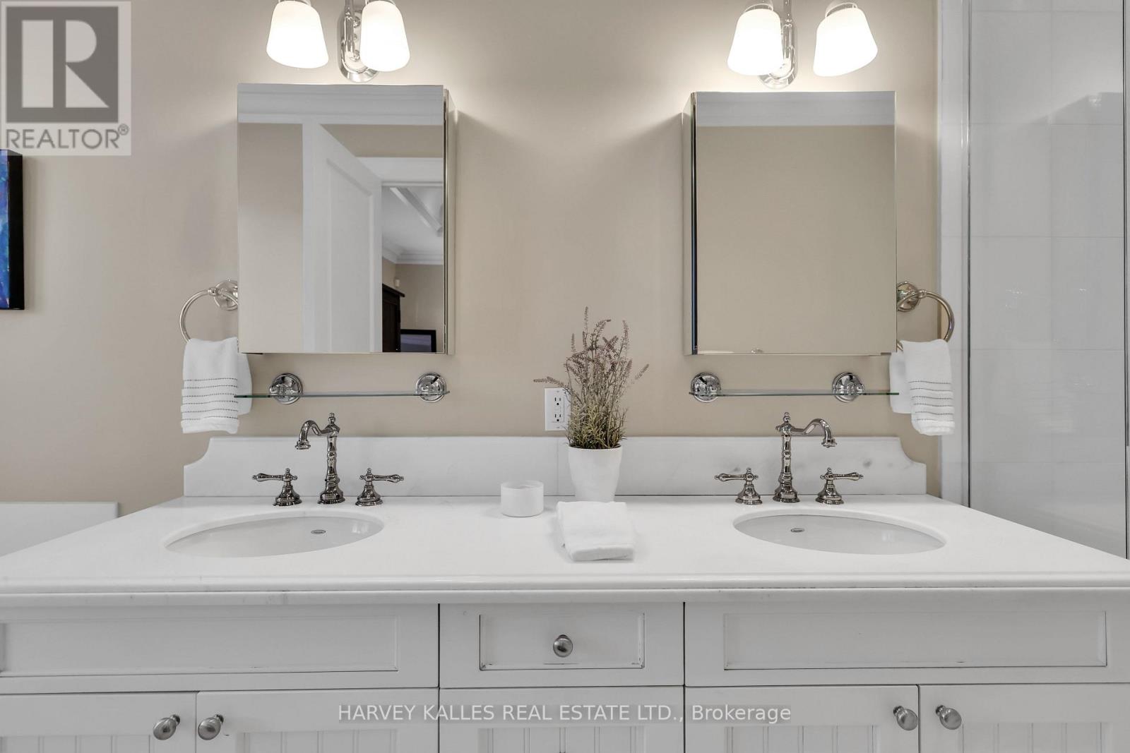 39 Gormley Avenue, Toronto, Ontario  M4V 1Y9 - Photo 31 - C12714298