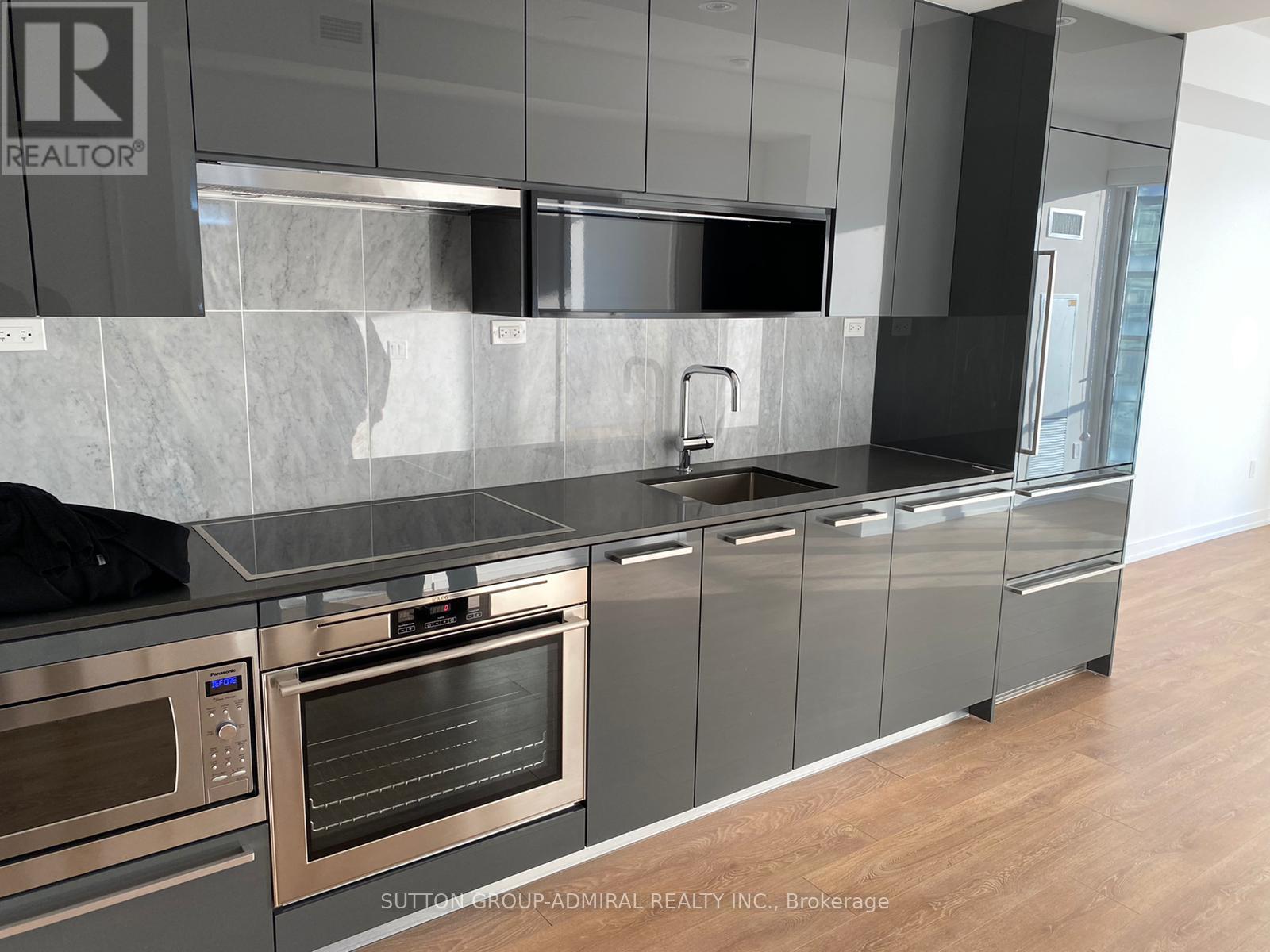 805 - 117 MCMAHON DRIVE, Toronto, Ontario