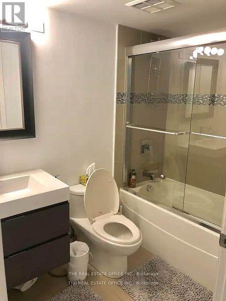 3802 - 219 Fort York Boulevard, Toronto, Ontario  M5V 1B1 - Photo 11 - C12714436