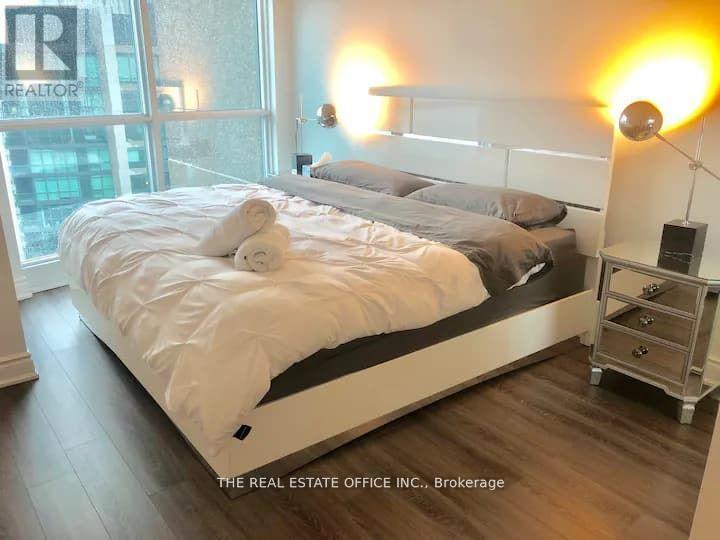 3802 - 219 Fort York Boulevard, Toronto, Ontario  M5V 1B1 - Photo 7 - C12714436