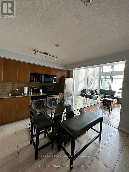 2808 - 15 Fort York Boulevard, Toronto, Ontario  M5V 3Y4 - Photo 3 - C12714440