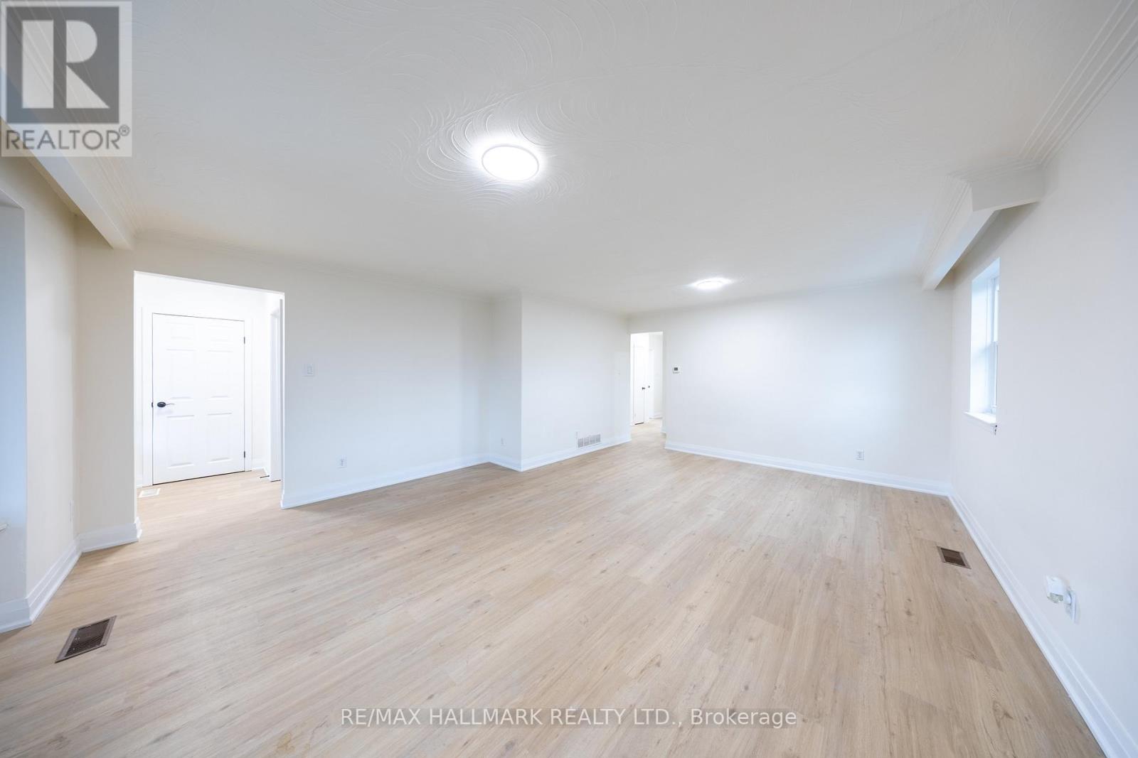 Main - 154 Fitzgibbon Avenue, Toronto, Ontario  M1K 4A8 - Photo 6 - E12714378