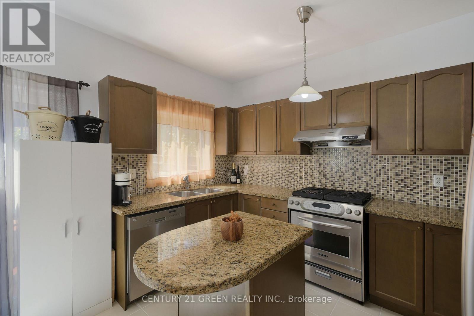 8 Lampman Drive, Toronto, Ontario  M1E 5L1 - Photo 14 - E12714454