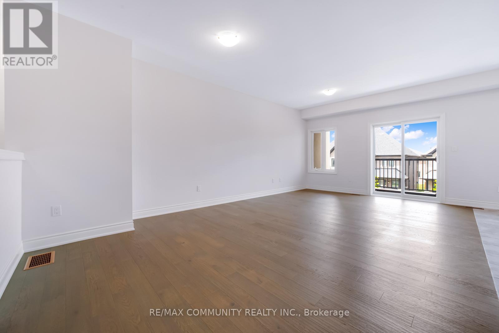 16 Alan Williams Trail, Uxbridge, Ontario  L9P 0R5 - Photo 11 - N12714442