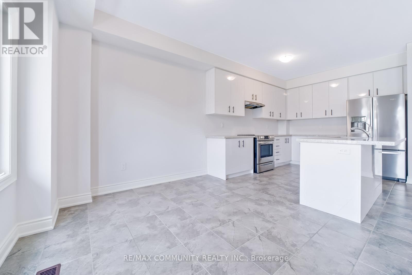 16 Alan Williams Trail, Uxbridge, Ontario  L9P 0R5 - Photo 14 - N12714442