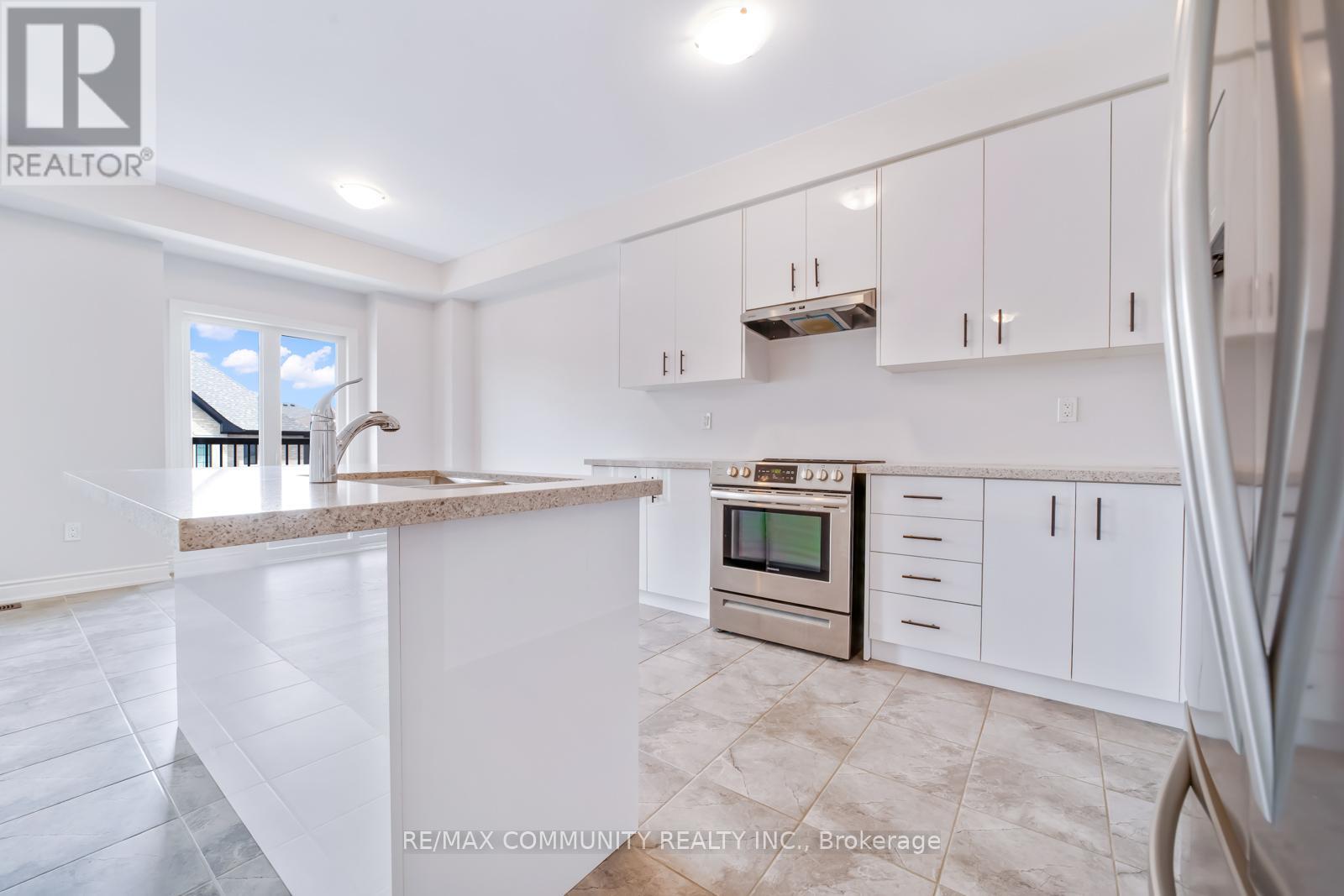 16 Alan Williams Trail, Uxbridge, Ontario  L9P 0R5 - Photo 15 - N12714442