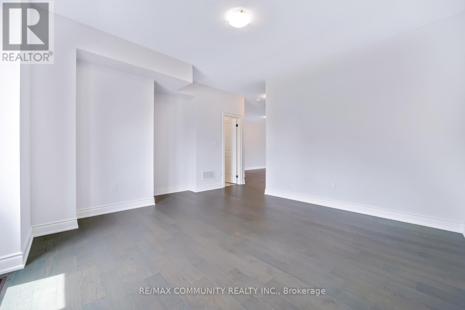 16 Alan Williams Trail, Uxbridge, Ontario  L9P 0R5 - Photo 17 - N12714442