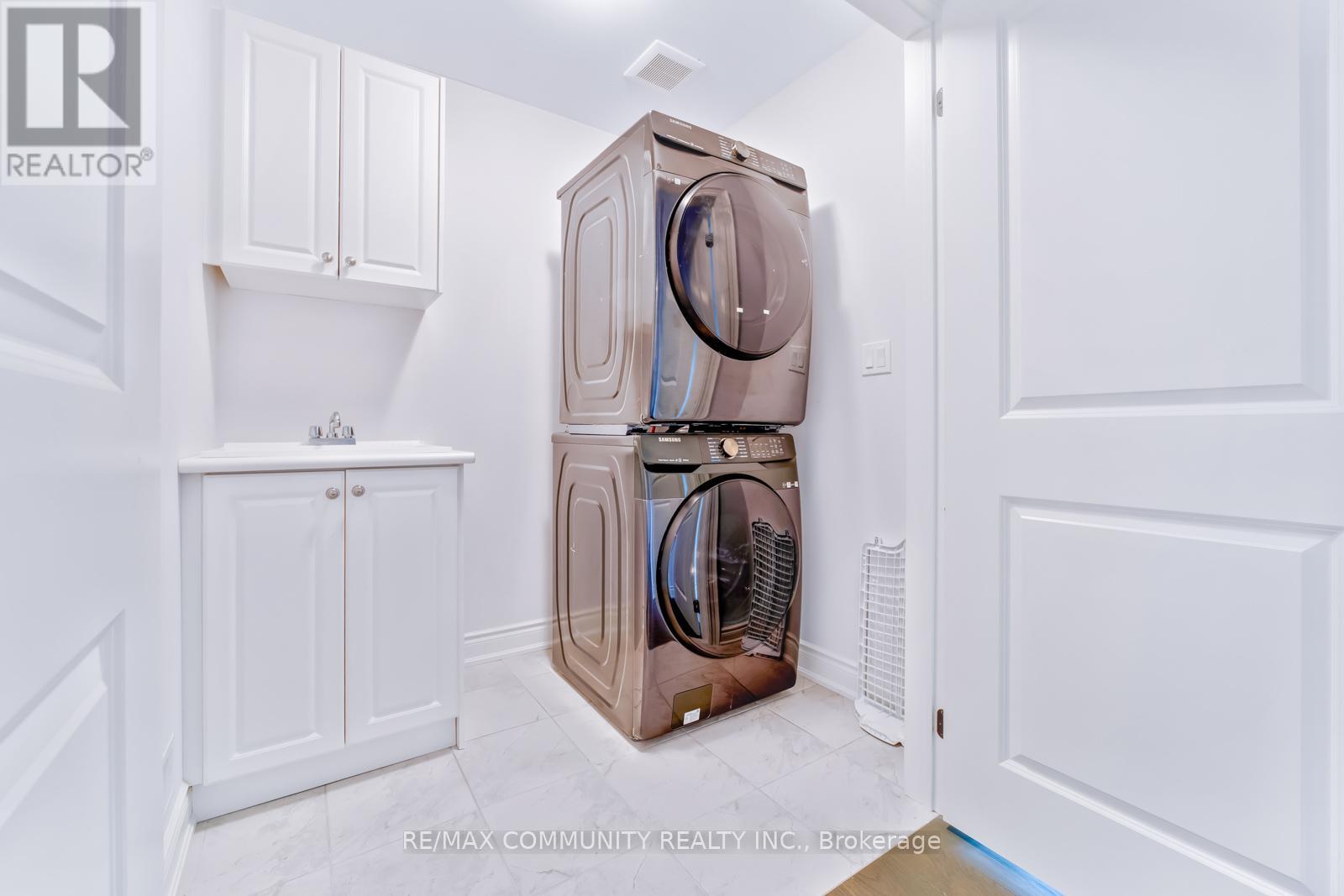 16 Alan Williams Trail, Uxbridge, Ontario  L9P 0R5 - Photo 36 - N12714442