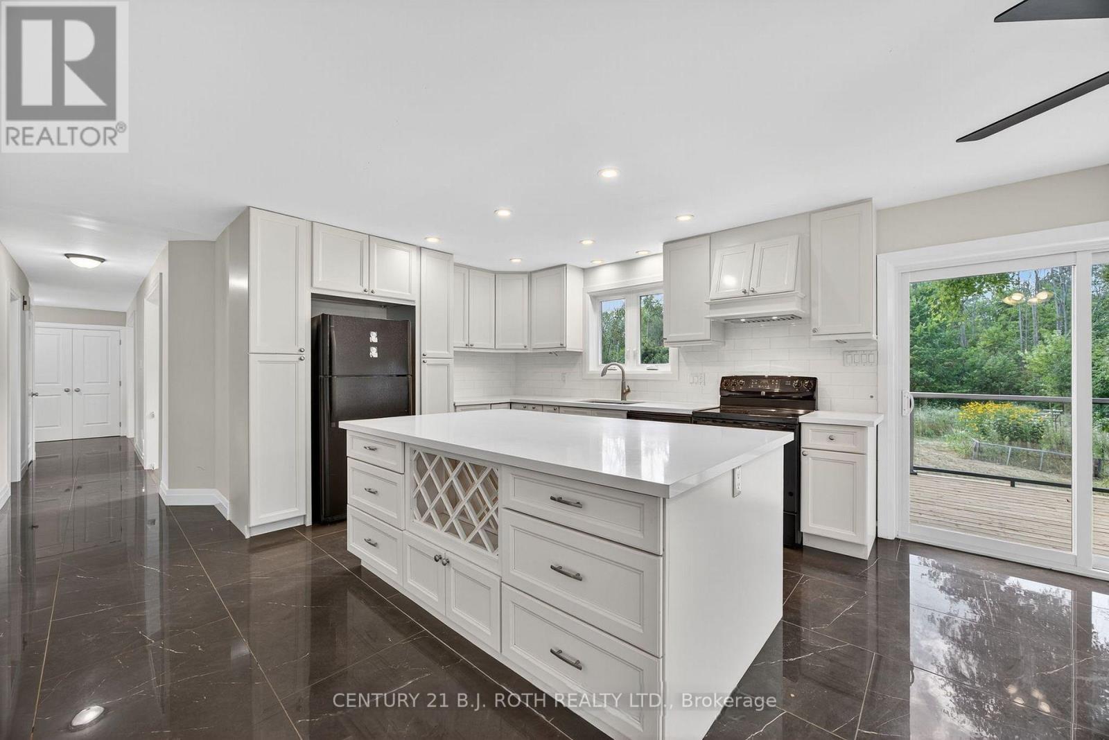 Upper - 7950 8th Line, Essa, Ontario  L0M 1T0 - Photo 6 - N12714446