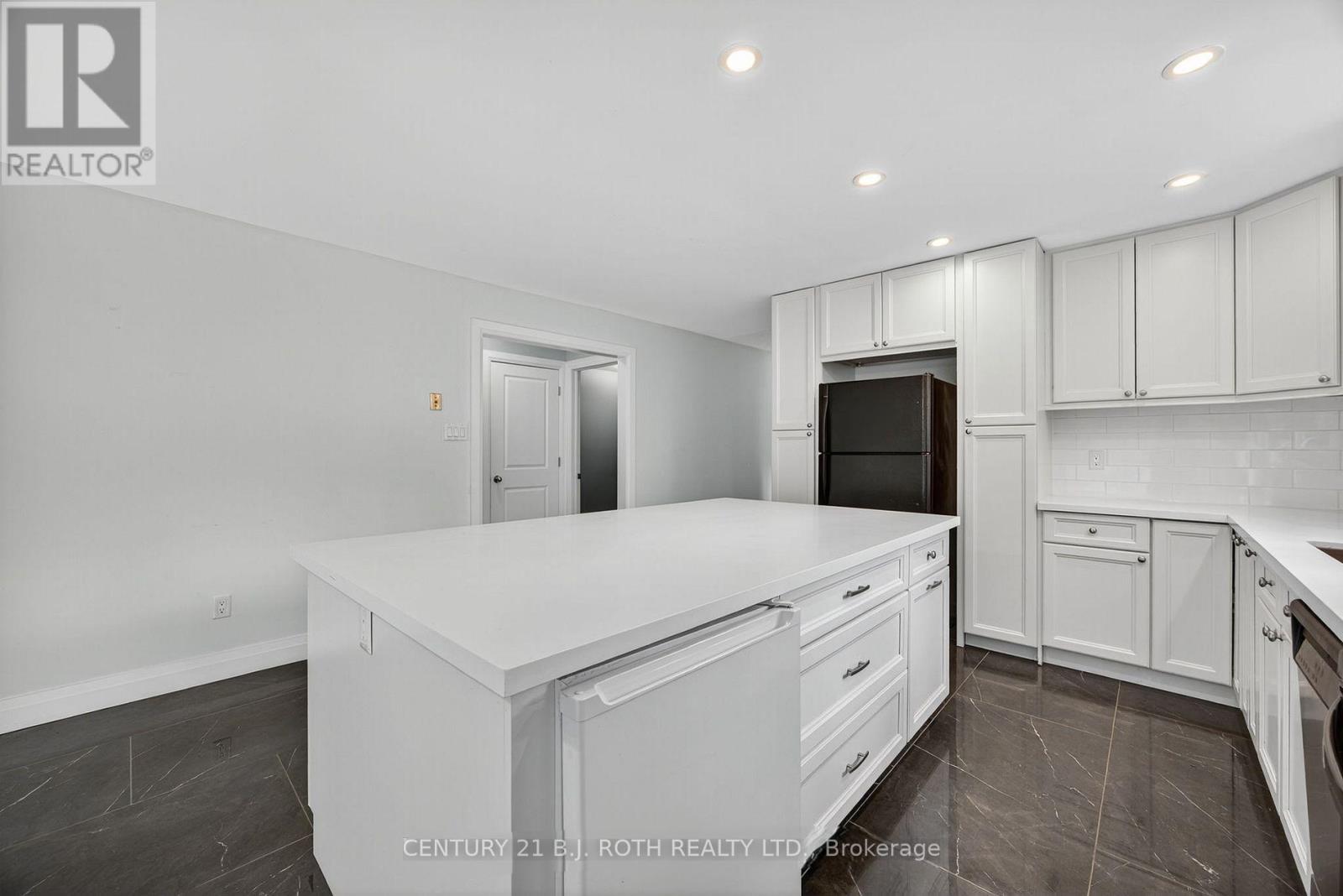 Upper - 7950 8th Line, Essa, Ontario  L0M 1T0 - Photo 8 - N12714446