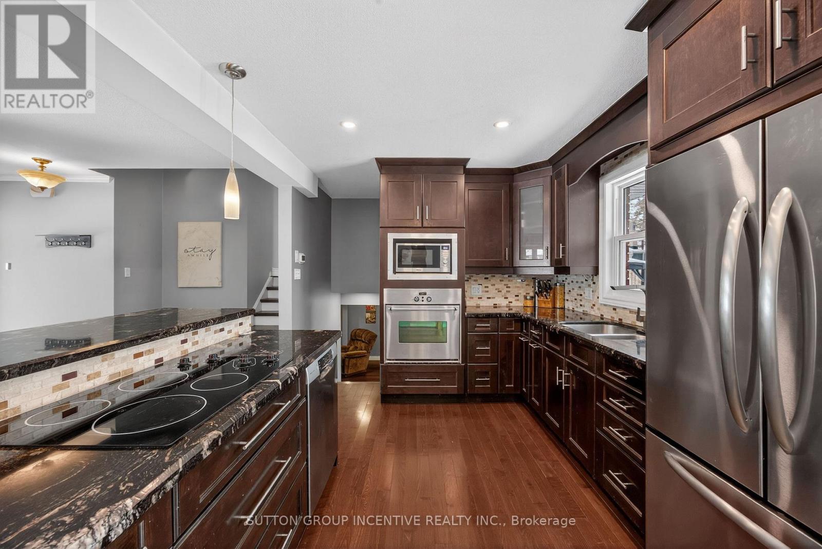 28 Springhome Road, Barrie (Allandale Heights), Ontario  L4N 2W7 - Photo 11 - S12714314