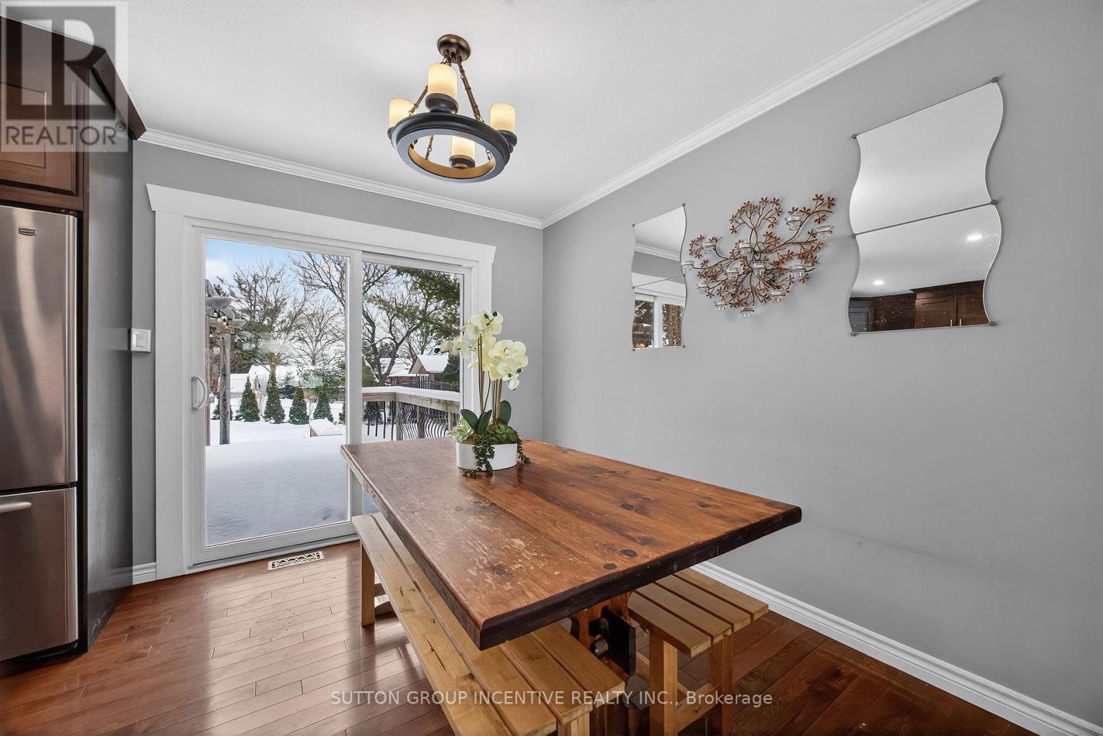 28 Springhome Road, Barrie (Allandale Heights), Ontario  L4N 2W7 - Photo 12 - S12714314