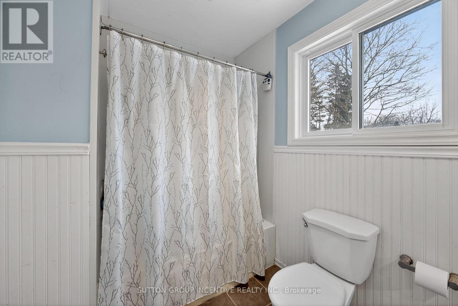 28 Springhome Road, Barrie (Allandale Heights), Ontario  L4N 2W7 - Photo 22 - S12714314