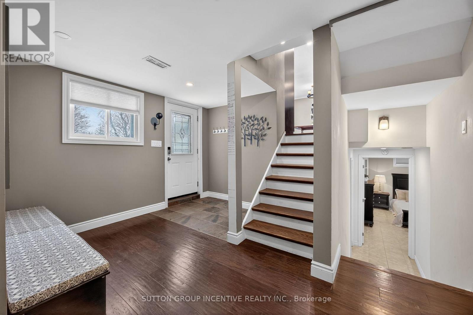 28 Springhome Road, Barrie (Allandale Heights), Ontario  L4N 2W7 - Photo 23 - S12714314