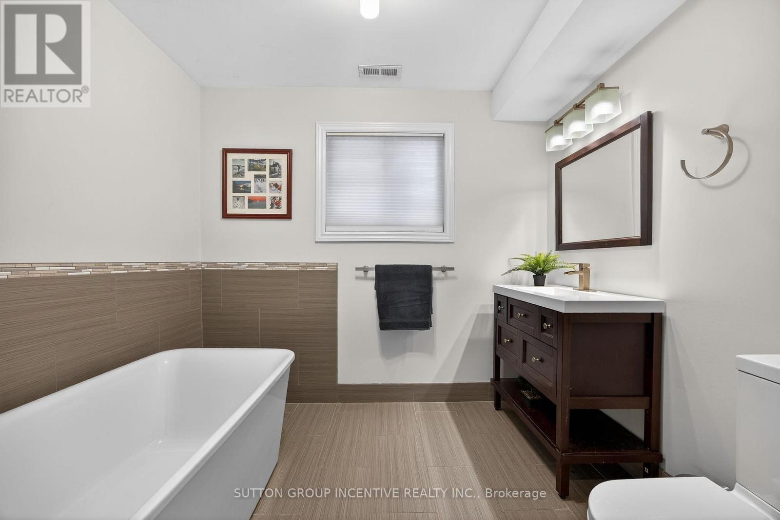 28 Springhome Road, Barrie (Allandale Heights), Ontario  L4N 2W7 - Photo 26 - S12714314