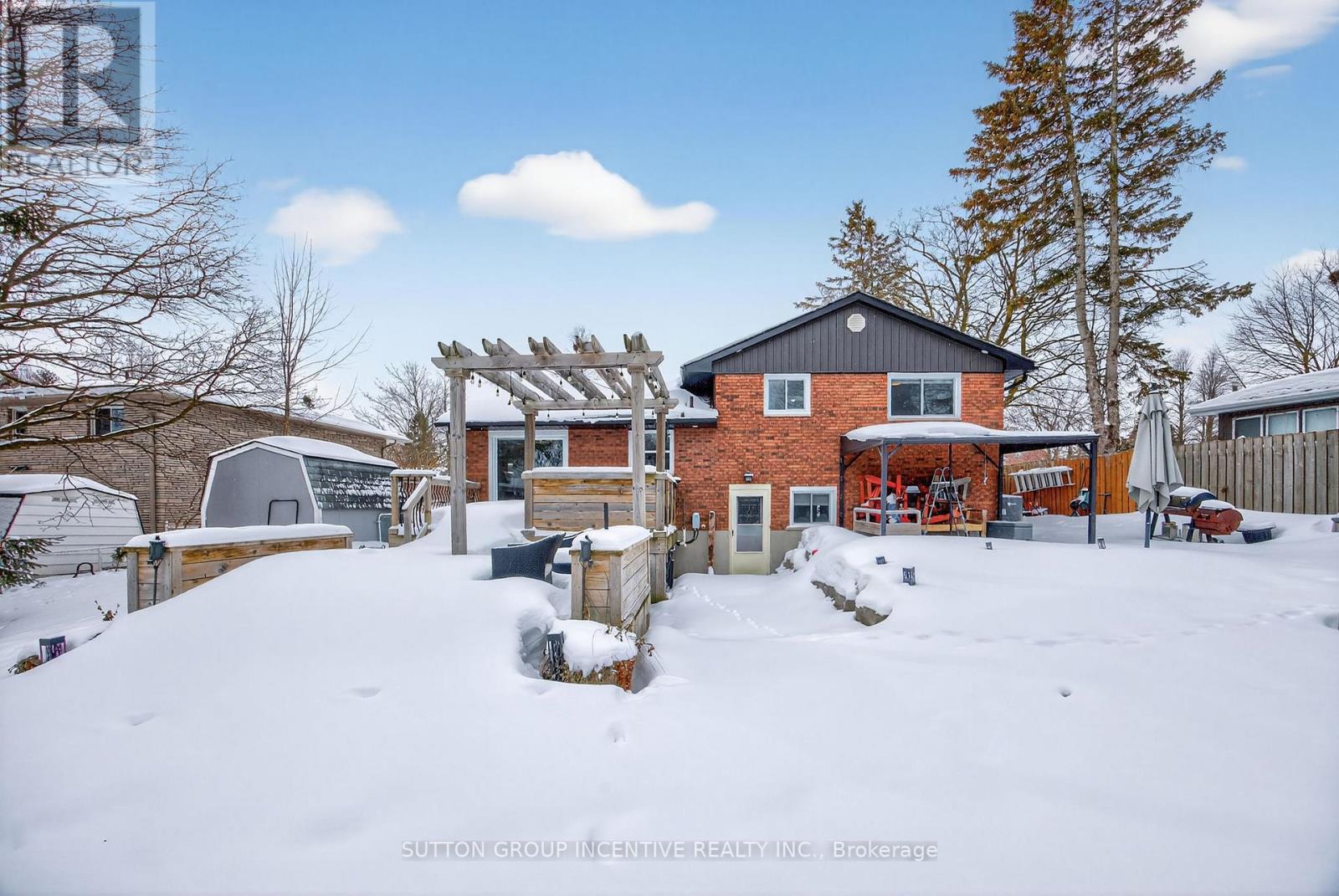 28 Springhome Road, Barrie (Allandale Heights), Ontario  L4N 2W7 - Photo 31 - S12714314