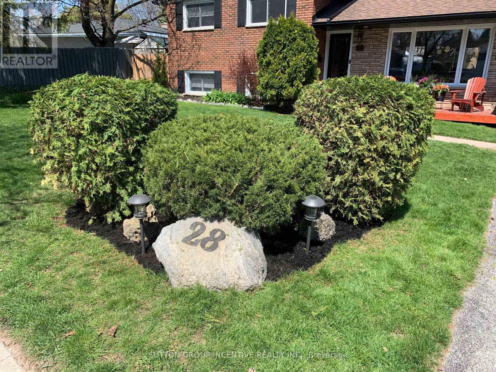 28 Springhome Road, Barrie (Allandale Heights), Ontario  L4N 2W7 - Photo 32 - S12714314