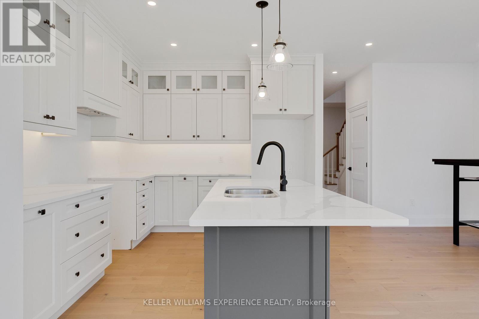 84 Sagewood Avenue, Barrie (Painswick South), Ontario  L9J 0K5 - Photo 11 - S12714368