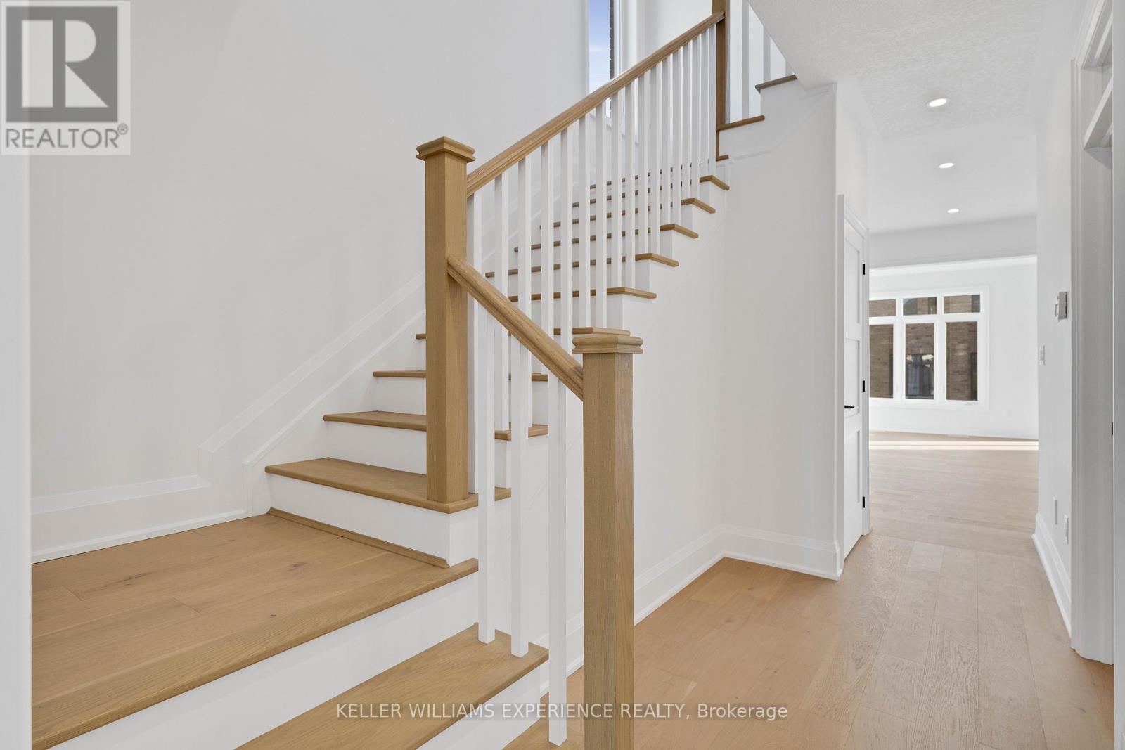 84 Sagewood Avenue, Barrie (Painswick South), Ontario  L9J 0K5 - Photo 5 - S12714368