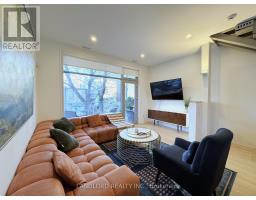 TH1 - 15 CUMMINGS STREET, Toronto, Ontario