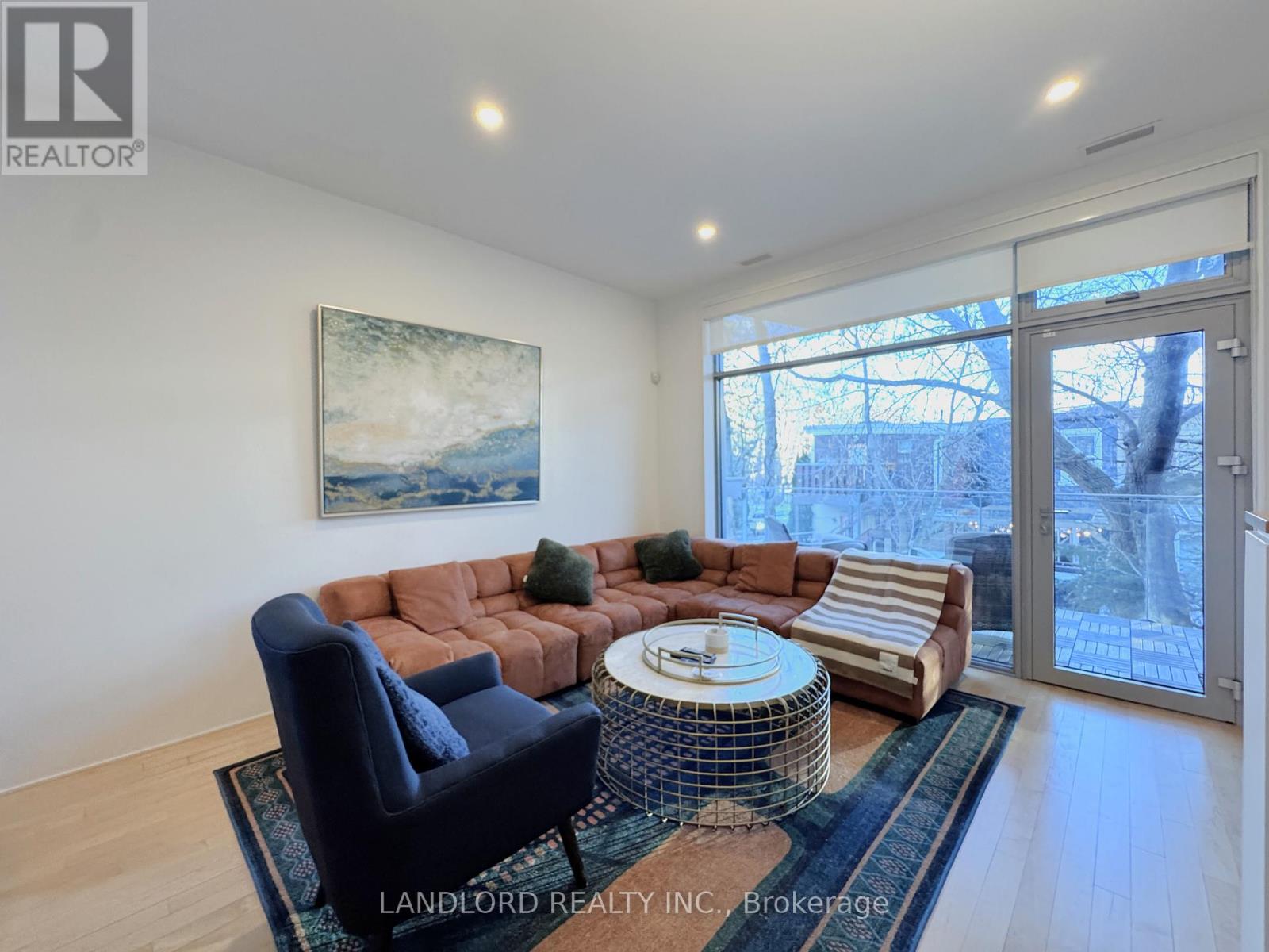 Th1 - 15 Cummings Street, Toronto, Ontario  M4M 1M7 - Photo 3 - E12616166