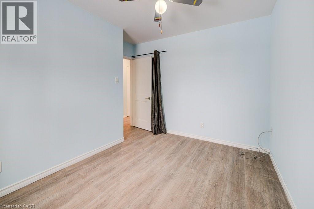 Photo 26 of 42 for 33 Garland Crescent