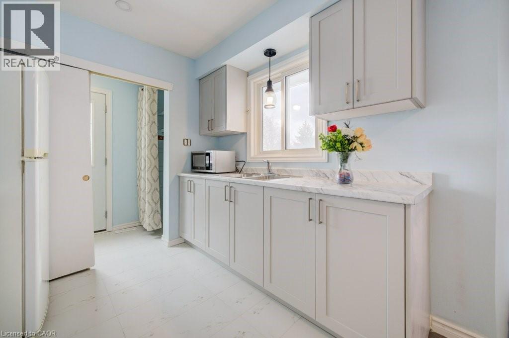 33 Garland Crescent, London, Ontario  N5V 1N4 - Photo 16 - 40795592