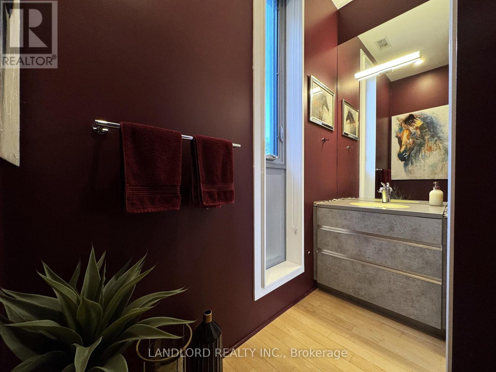 Th1 - 15 Cummings Street, Toronto, Ontario  M4M 1M7 - Photo 10 - E12616166