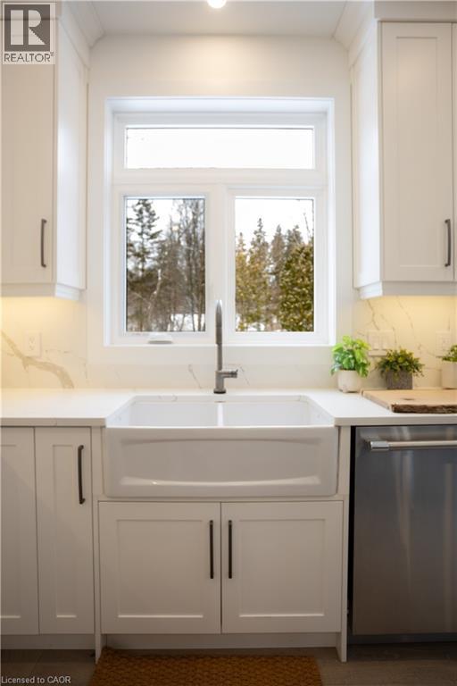 1095 Mineral Springs Road, Ancaster, Ontario  L9H 5E3 - Photo 6 - 40798743