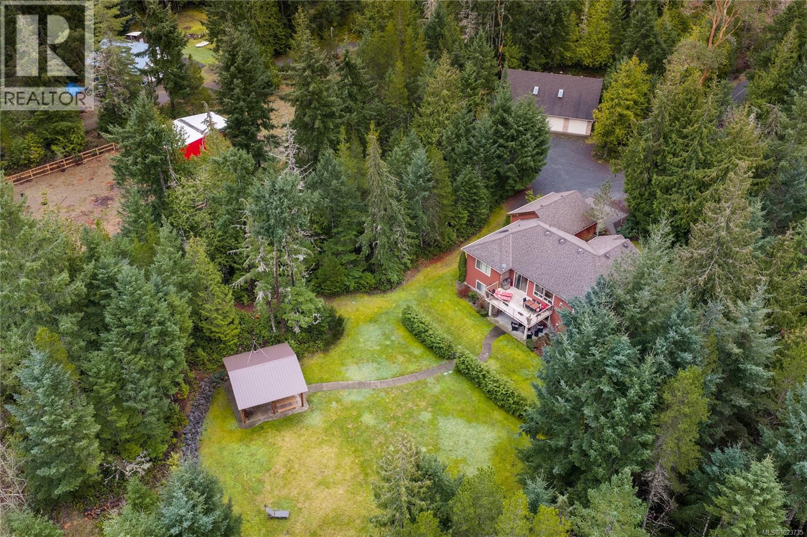 1755 Galvin Pl, Qualicum Beach, British Columbia