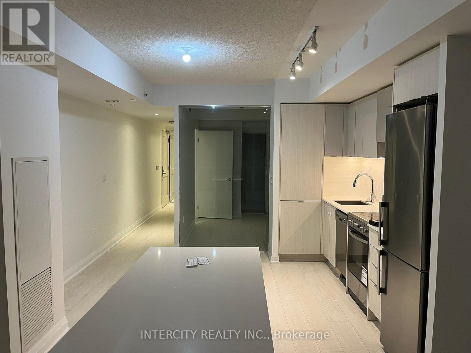 341 - 26 Gibbs Road, Toronto, Ontario  M9B 0E3 - Photo 3 - W12693454