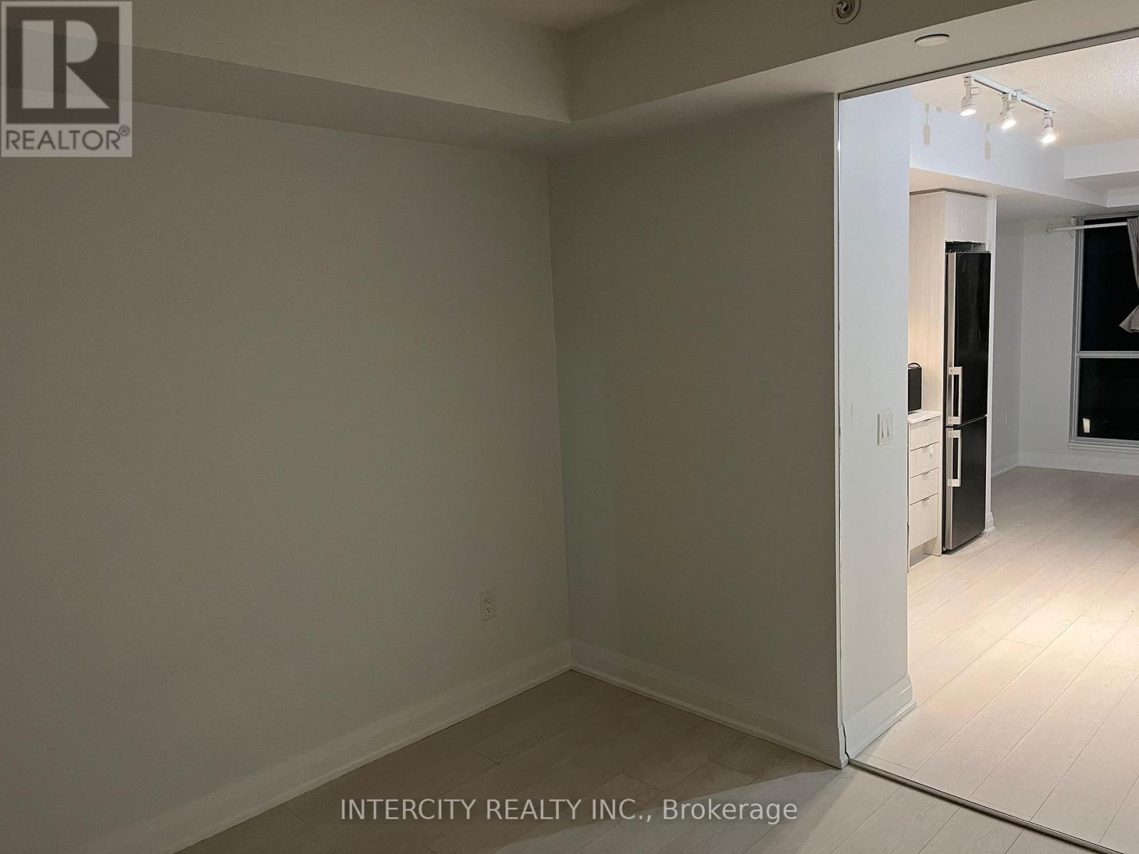 341 - 26 Gibbs Road, Toronto, Ontario  M9B 0E3 - Photo 5 - W12693454