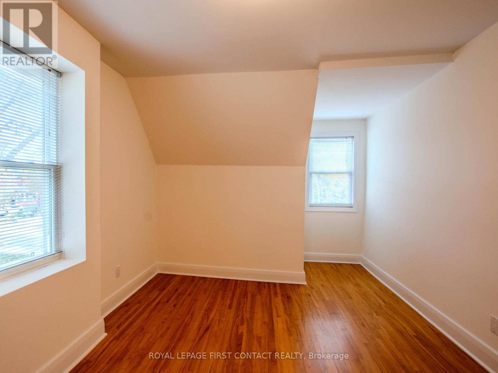 25 Holgate Street, Barrie, Ontario  L4N 2T6 - Photo 38 - S12486413