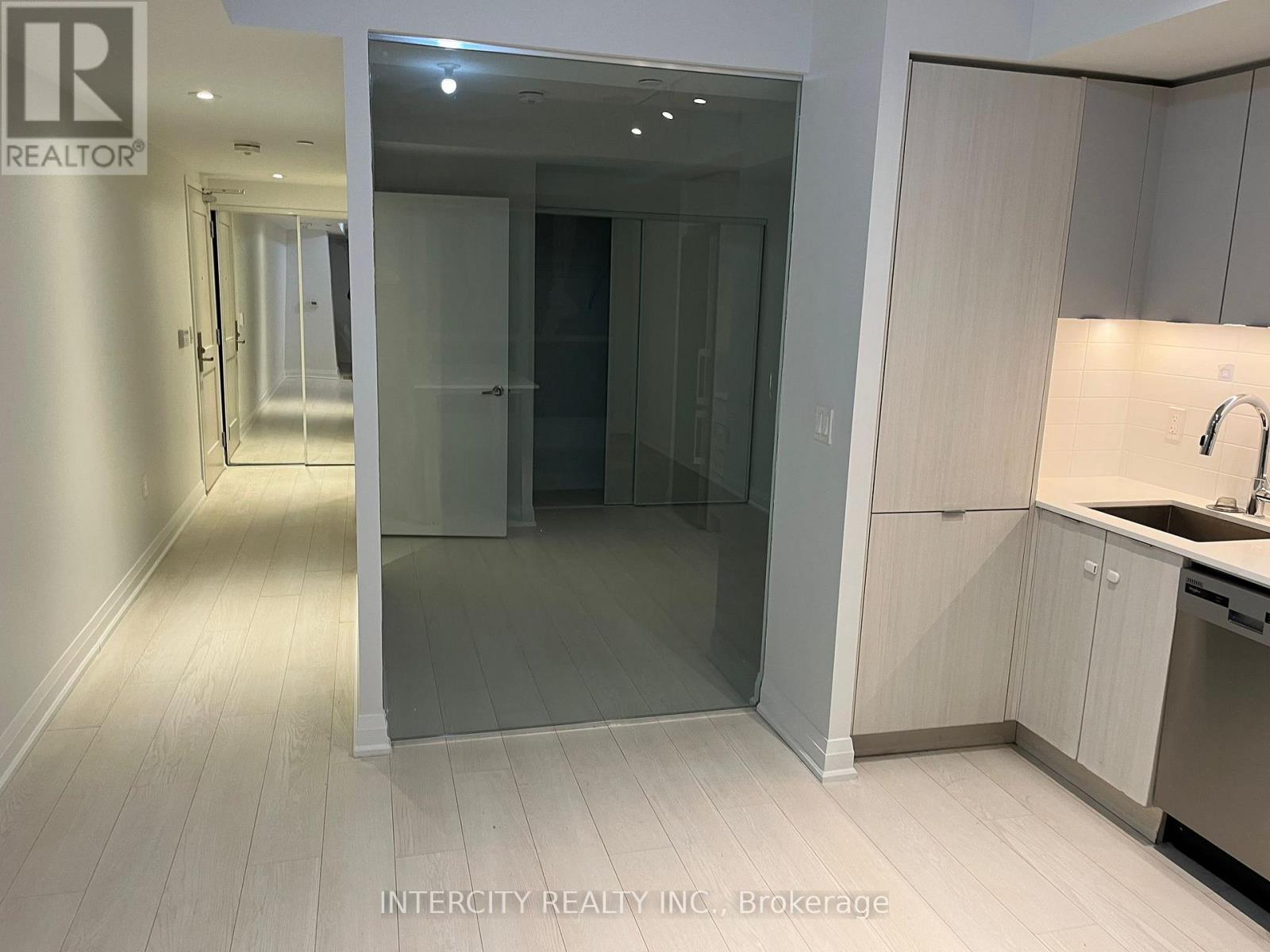 341 - 26 Gibbs Road, Toronto, Ontario  M9B 0E3 - Photo 6 - W12693454