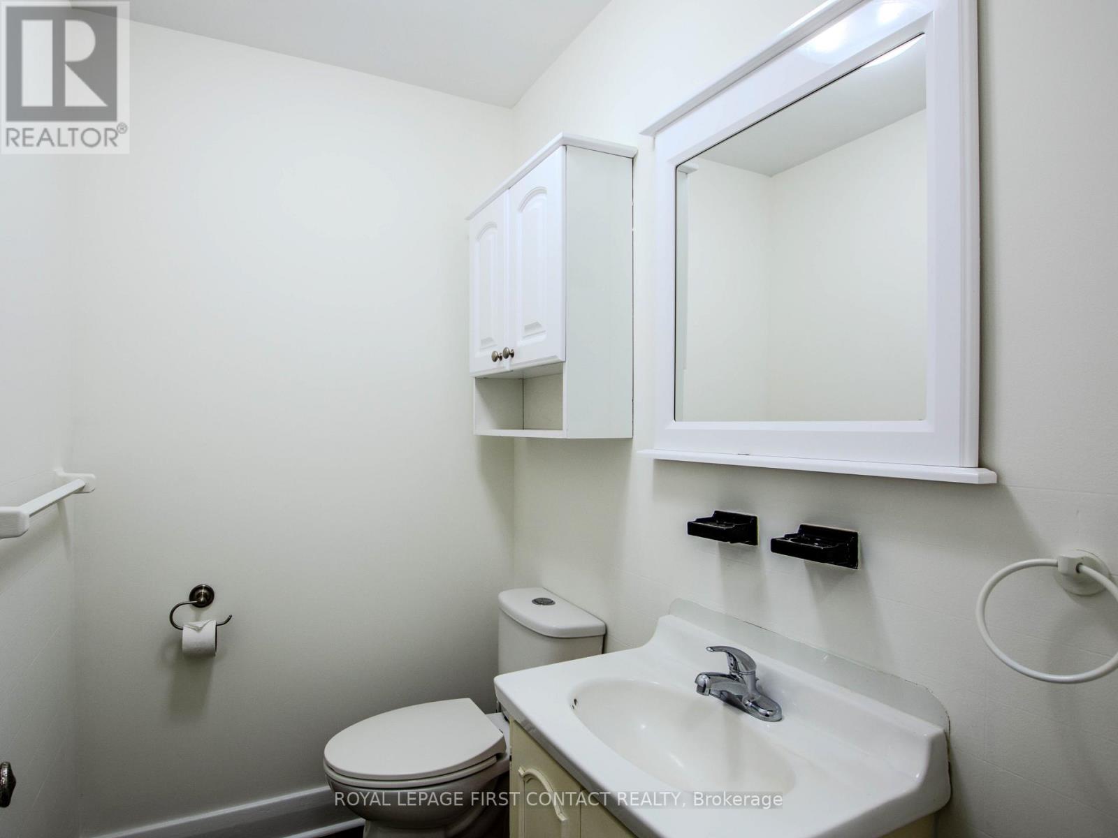 25 Holgate Street, Barrie, Ontario  L4N 2T6 - Photo 27 - S12486413