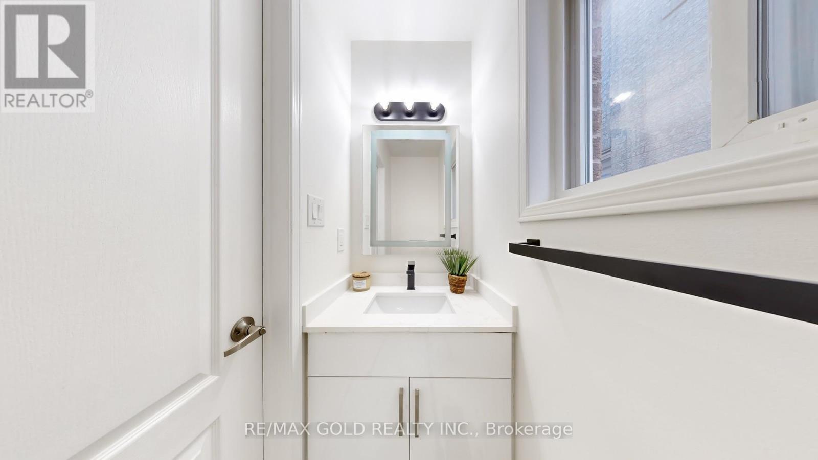 26 Applegrove Court, Brampton, Ontario  L6R 2Y8 - Photo 15 - W12714312